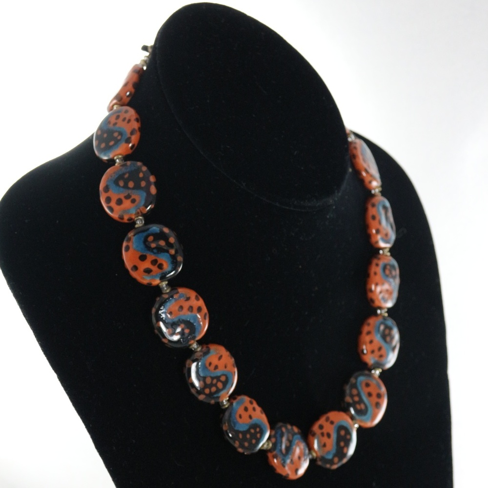KAZURI Beads Pebbles 18 inch Hand-Made Necklace - Picture 3 of 5